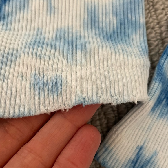 AMO Babe Long Sleeve Crop - Picture 2 of 4